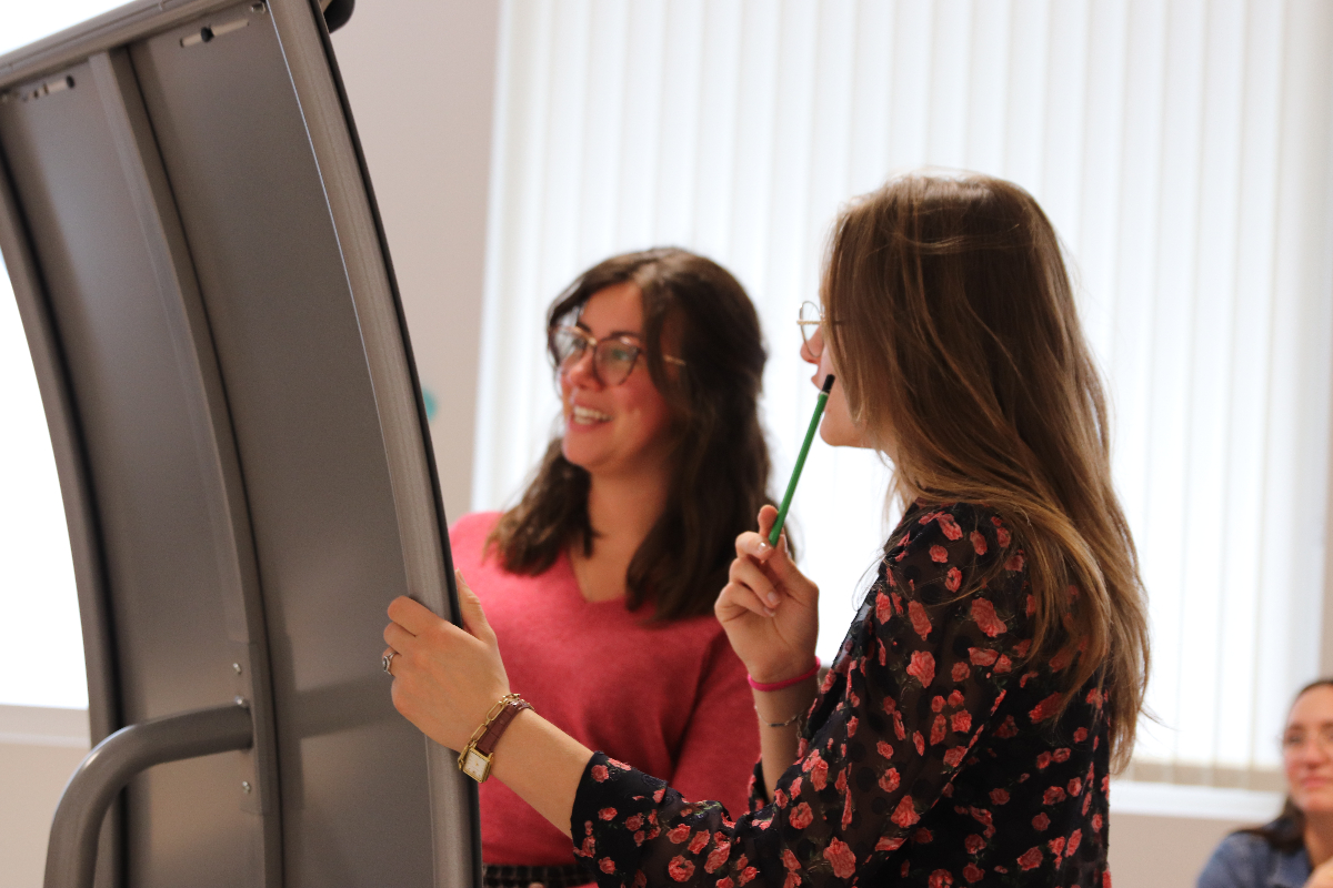 Etudiantes lors d'un TP